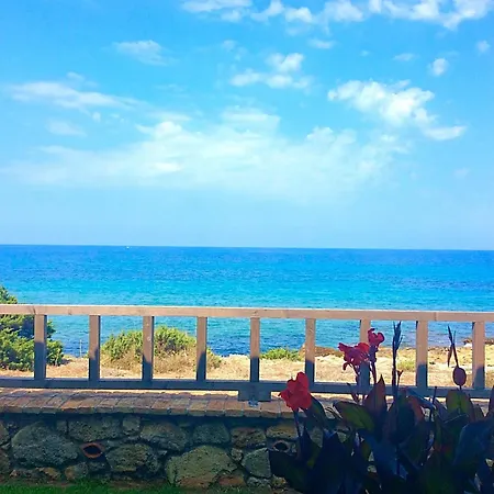 Genari Beach Apart *