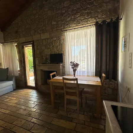 Genari Beach Apart Apartment
